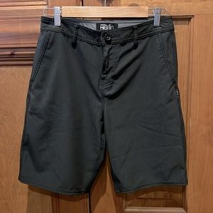 ONEILL boys/men’s hybrid shorts size 28
